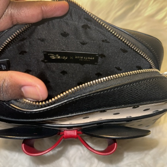 Kate Spade Disney x Minnie Mouse Camera Bag Crossbody Purse Bow Polka Dots EUC - Picture 8 of 12